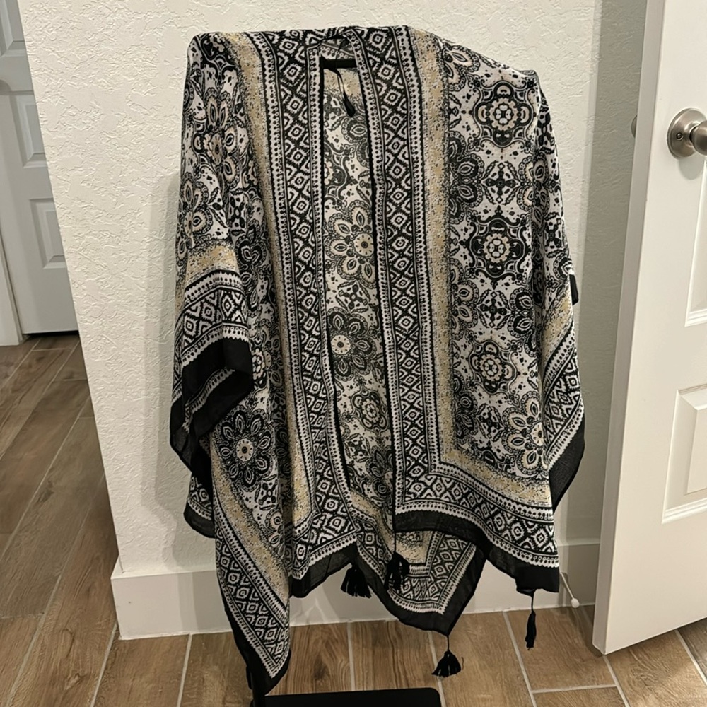 Boho Chic Black white and beige shrug, so loose and comfy!
